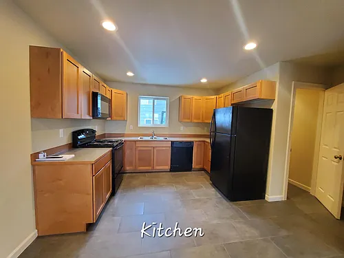 210 W Greenfield Ave #2 Photo 1