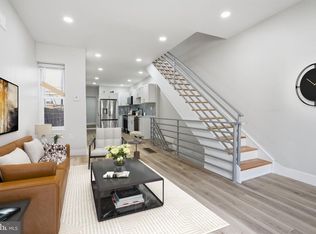 2443 S Franklin St, Philadelphia, PA 19148