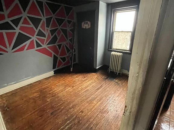 5th image of 7023 Guilford Rd