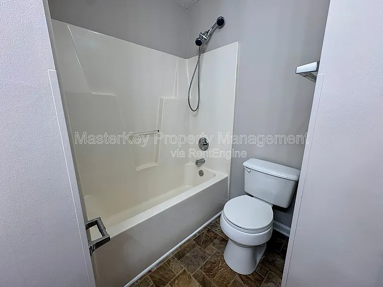 317 Cross Hill Ln — Photo 18
