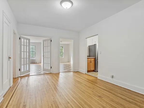 1100 Grand Concourse APT 1E, Bronx, NY 10456