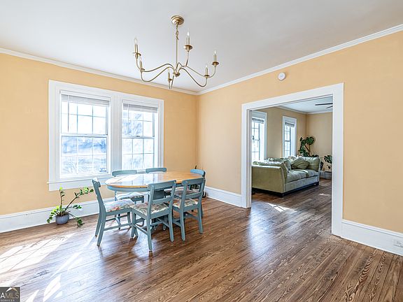 5th image of 201 E 10th St SW