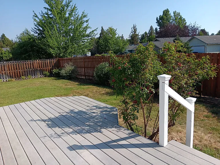 3092 NE Tahoe Ct — Photo 5