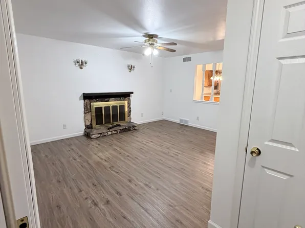 9147 W Allerton Ave #9145, Milwaukee, WI 53228