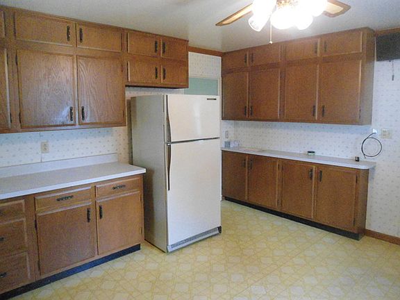 4th image of 1718 Oakwood Ave