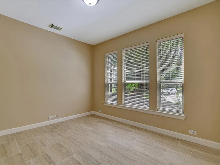 54 Whetstone Ridge Ct — Photo 10