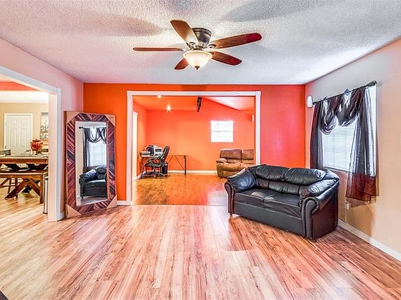 5th image of 11265 Mentone Dr