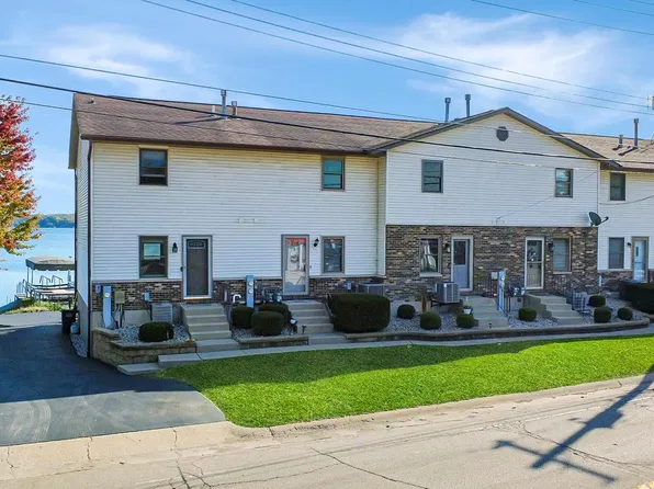 100 N Cogswell DRIVE #1, Silver Lake, WI 53170