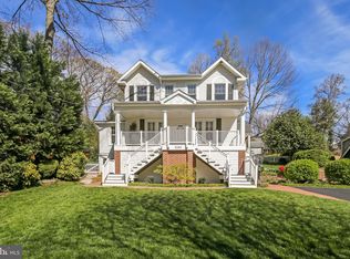 3103 Russell Rd, Alexandria, VA 22305