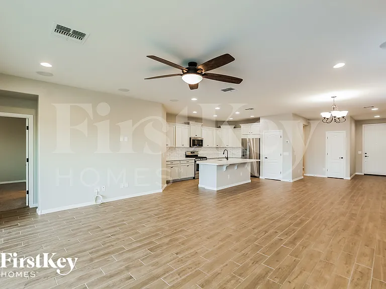 19748 W Devonshire Ave — Photo 5
