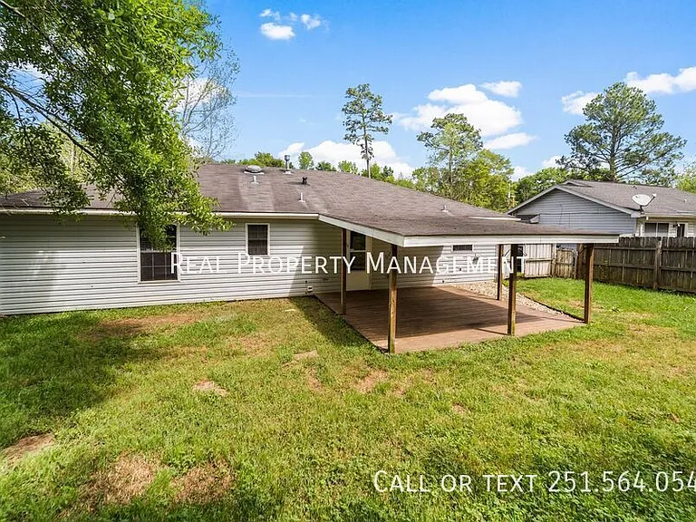 9631 Royal Woods Dr N — Photo 15