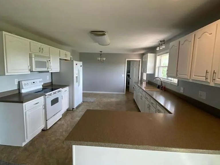 17401 N County Road 550 E — Photo 4