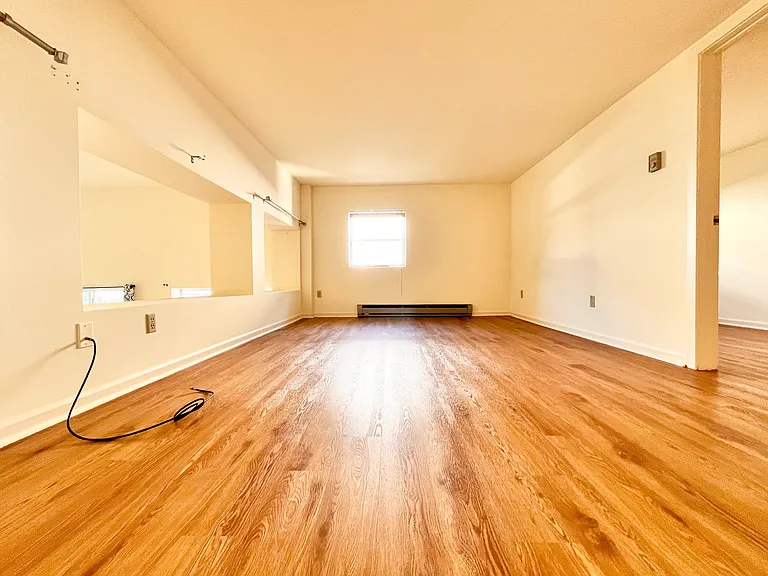 287 Saint John St #4 — Photo 15