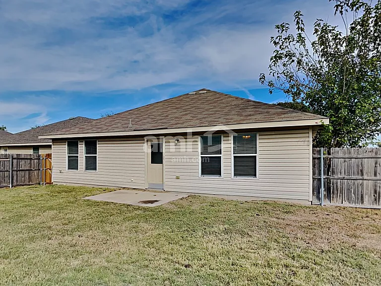 1101 Eagle Claw Dr — Photo 21