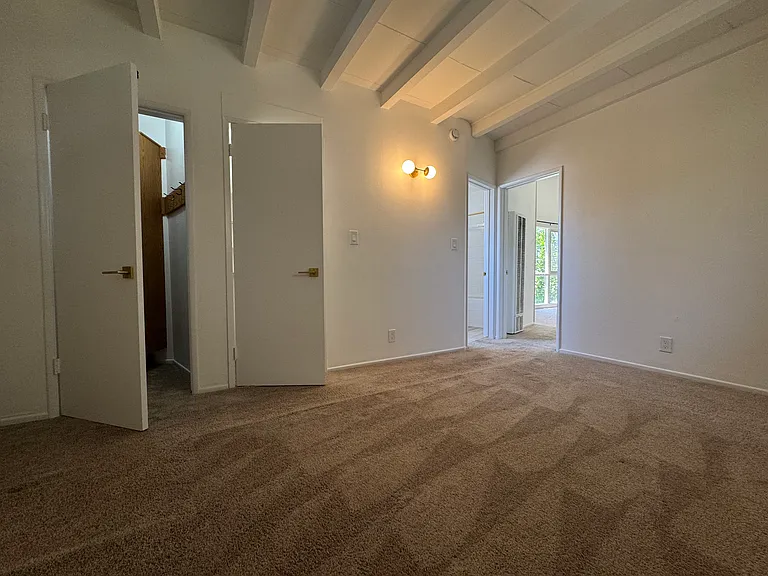 4418 Vantage Ave #3 — Photo 25