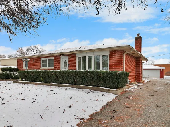 37843 N Academy Dr, Lake Villa, IL 60046