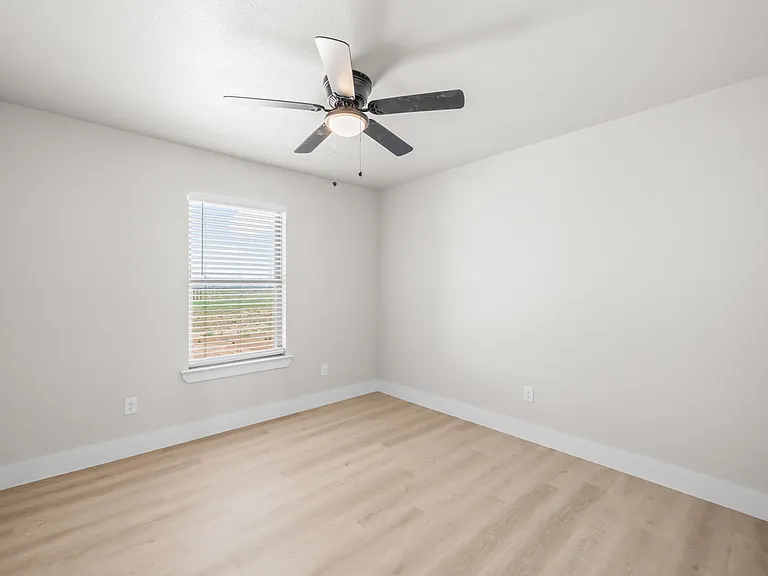 10601 E County Road 7400 — Photo 26