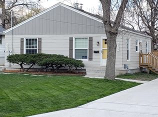 2319 44th St #B, Des Moines, IA 50310