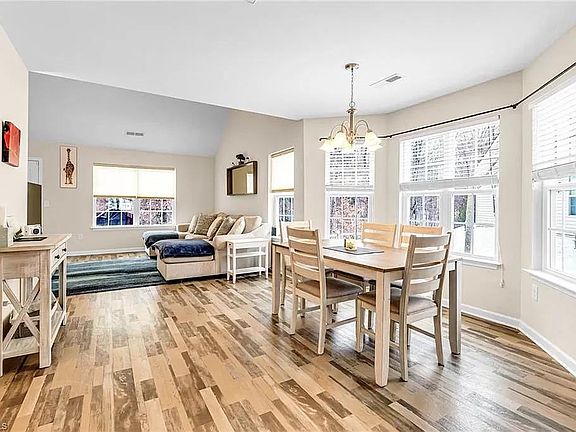 5th image of 531 Song Sparrow Ln