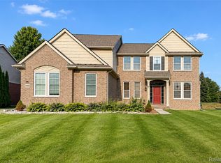 54908 Grenelefe Cir W, South Lyon, MI 48178