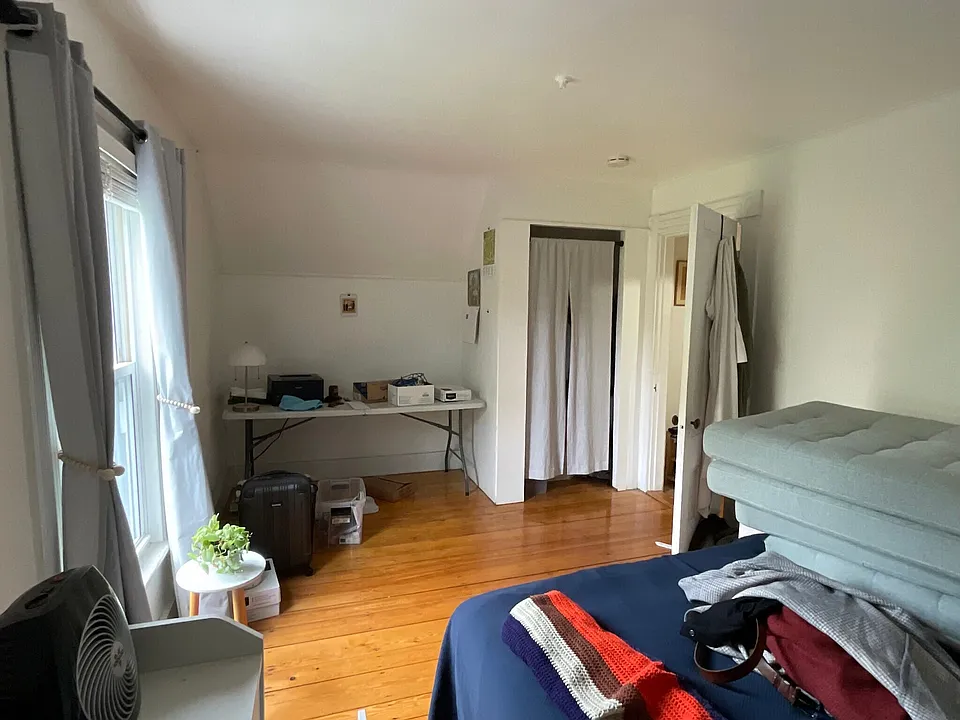 7 Forest St #4