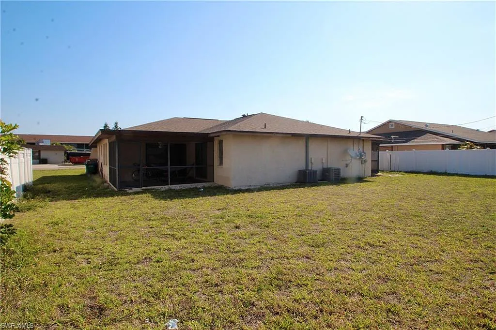 2 bed, 2.0 bath, 1121 sqft, $1,550 — Photo 4