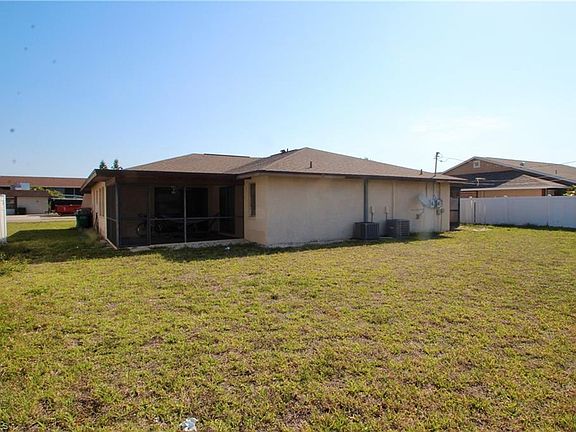 4th image of 3808 SE 11th Ave #A
