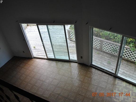 4th image of 7749 NE 50th St