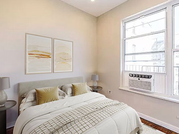 5th image of 215 E 3rd St APT 2f