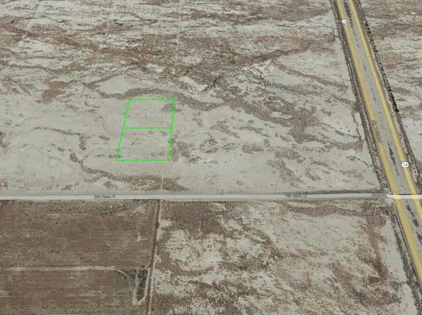 Vic Avenue Stw #A14-25, Lancaster, CA 93536