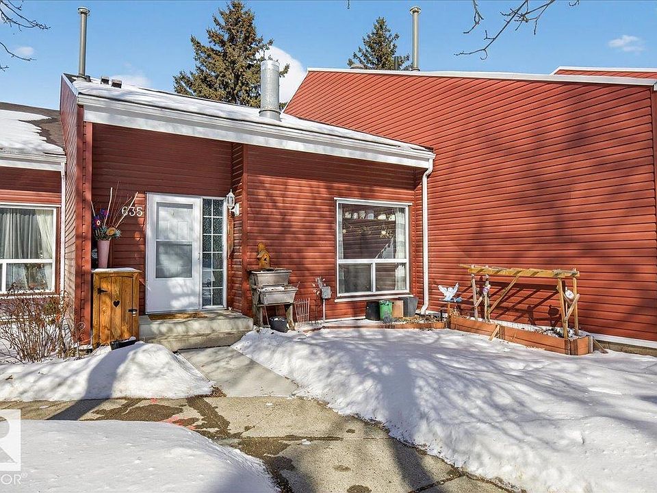 1st image of 635 Millbourne Rd NW