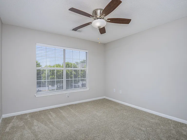 Vista Commons Apartments — Photo 41