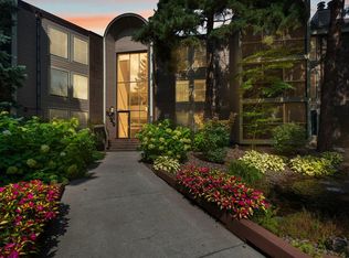 8549 Irwin Rd APT 239, Bloomington, MN 55437