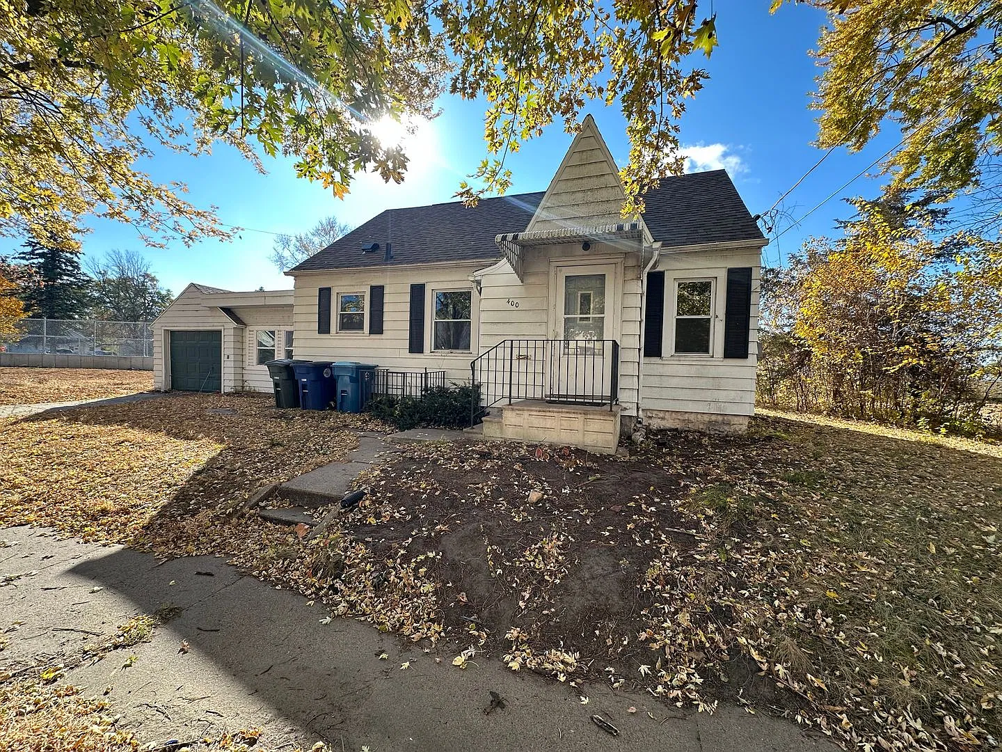 3 bed, 1 bath Home for Rent in Waterloo — Photo 2