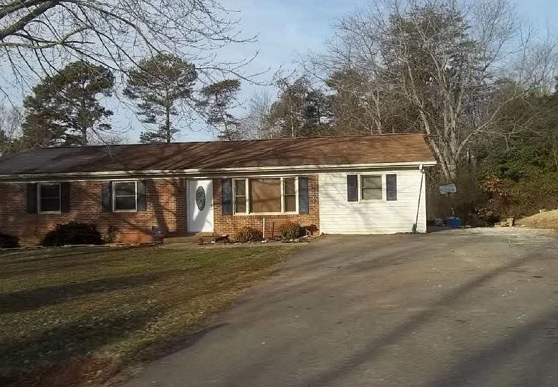 2nd image of 284 Badgett Ave