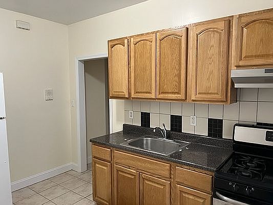 4th image of 24-50 27th St #1