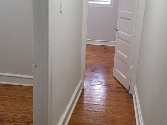 4th image of 1511 W Berks St APT 1