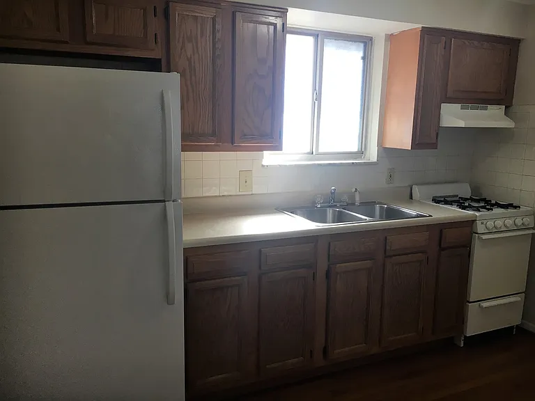 712-714 Riverview Dr — Photo 25