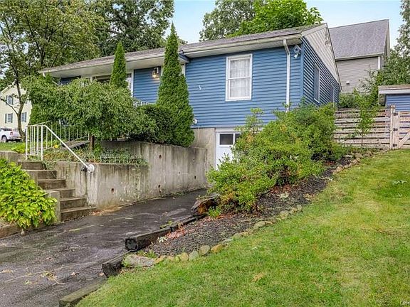 4th image of 48 W Lewis Ave