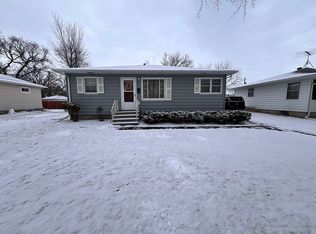 1010 17th St S, Fargo, ND 58103