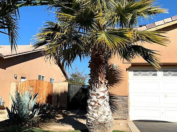 3rd image of 2645 Belvedere Ln