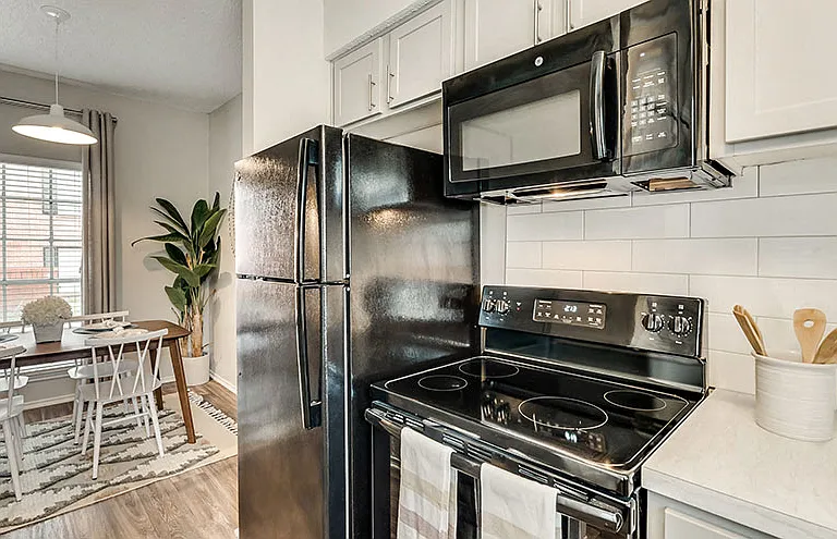 Summers Landing Apartments — Photo 4