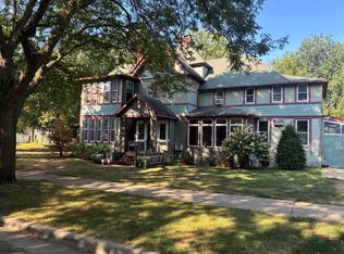 1857 Carroll Ave, Saint Paul, MN 55104