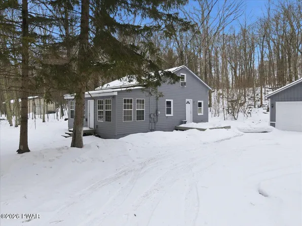 209 Urban Rd, Hawley, PA 18428