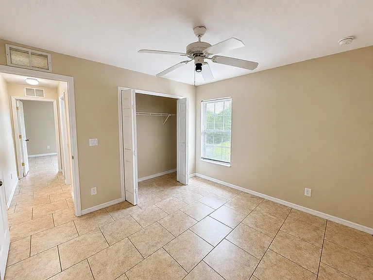 4141 NE 19th Pl — Photo 13