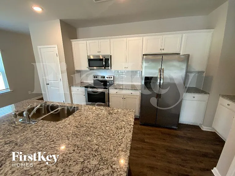 2014 Cypress Village Dr NW — Photo 5
