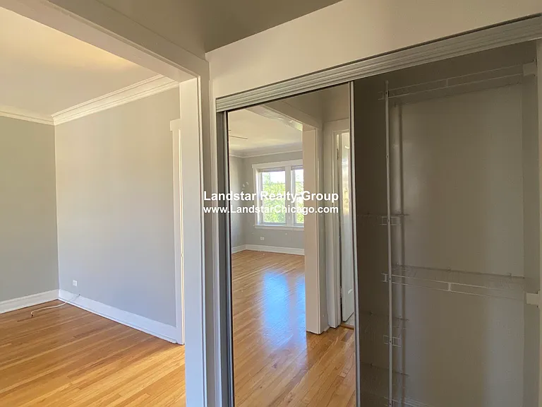 4415 N Rockwell St #3 — Photo 8