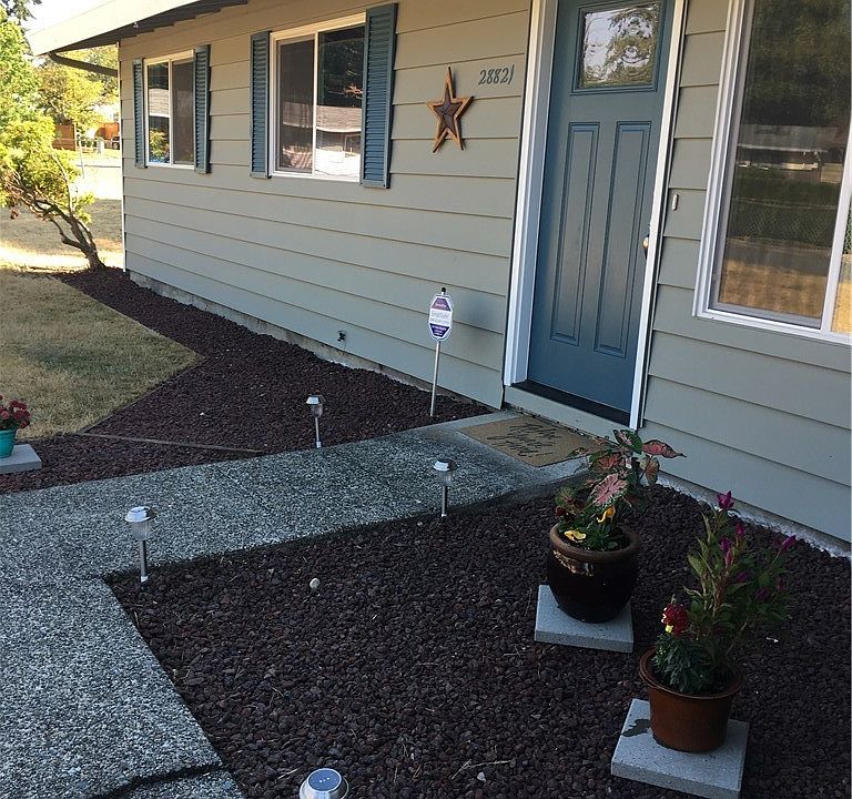 New Roof, RV Parking and Oversized 2 Car Garage Insulated with Remote.