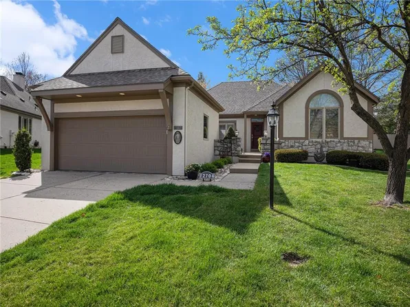 12704 Cedar St, Leawood, KS 66209