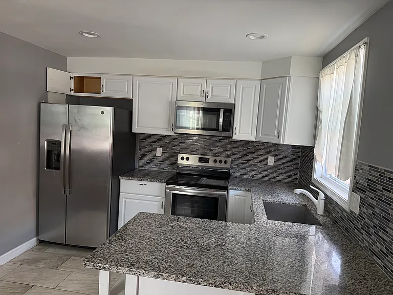 6301 Revere St — Photo 1